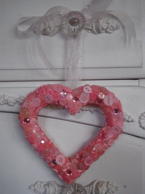 buttons wreath pink