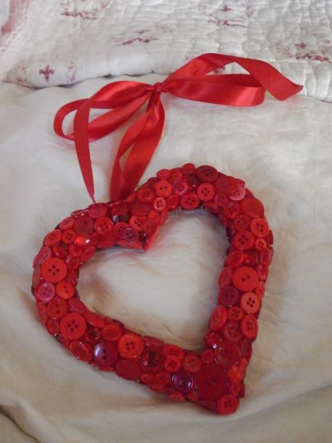 buttons wreath heart valentines