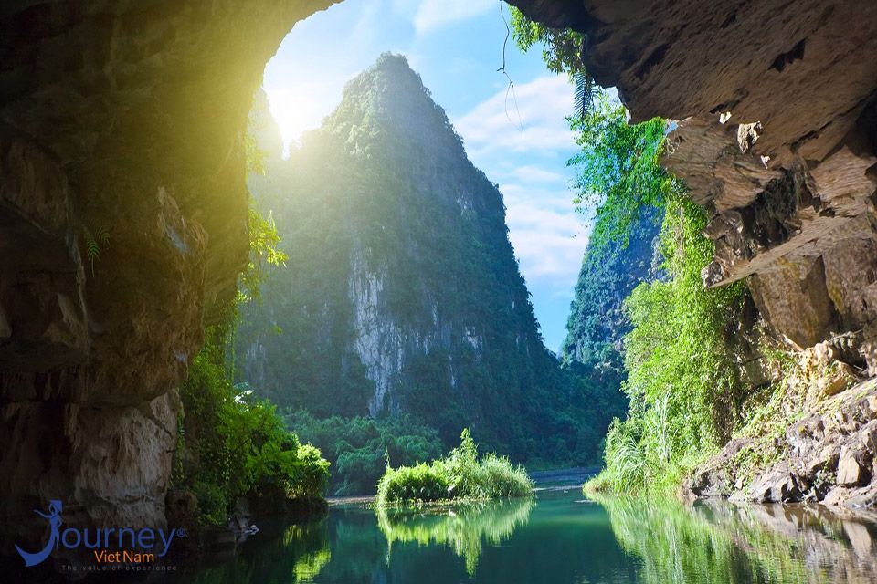 5 Most Famous Attractions In Ninh Binh